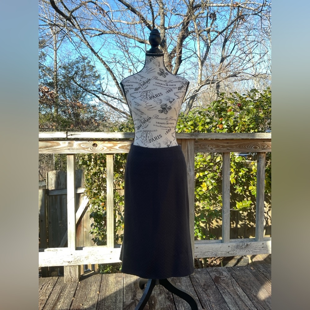 Lined Wool ( Acrylic) skirt with kick-pleats